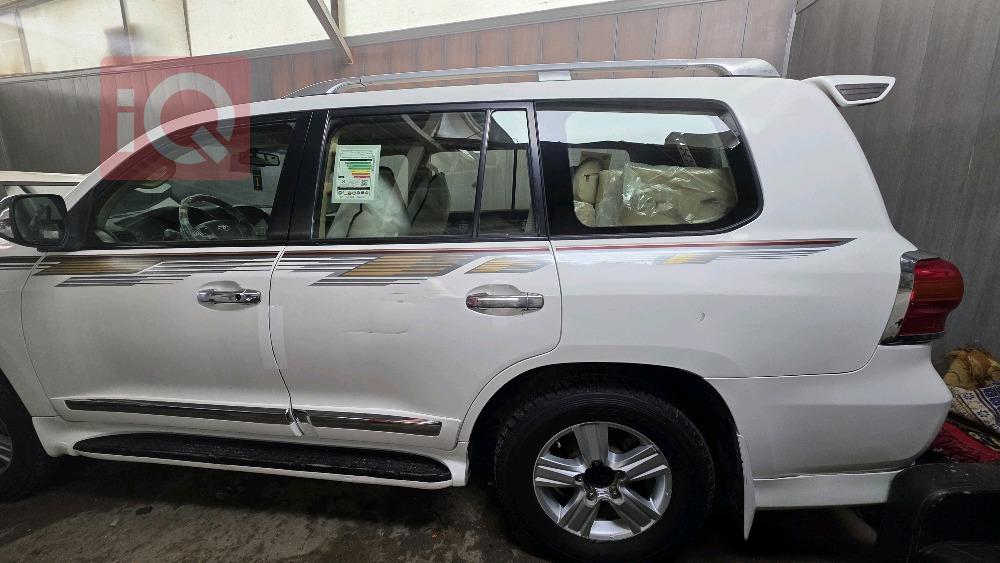 تويوتا لاندكروزر